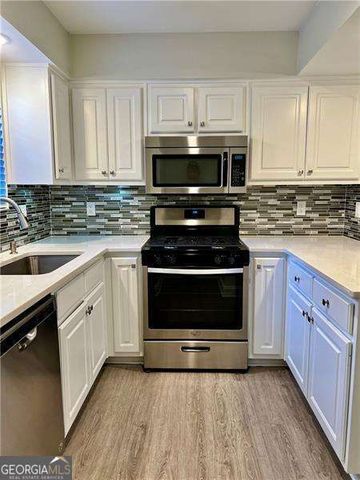 555 Picketts Bend Court, Marietta, GA 30008