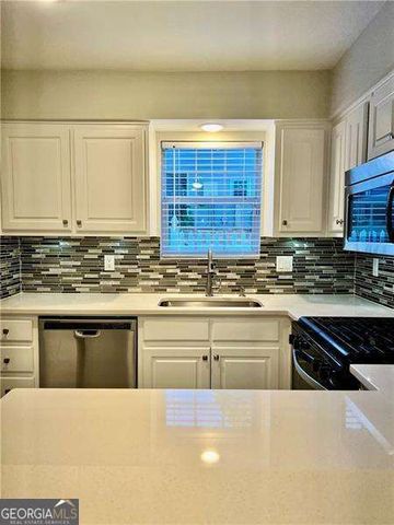 555 Picketts Bend Court, Marietta, GA 30008