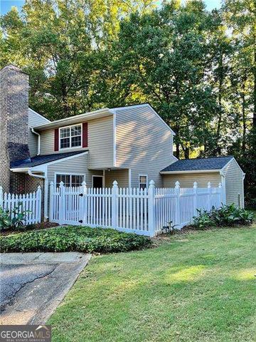 555 Picketts Bend Court, Marietta, GA 30008