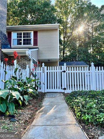 555 Picketts Bend Court, Marietta, GA 30008