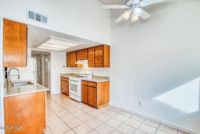 2012 Amy Sue Drive C, El Paso, TX 79936