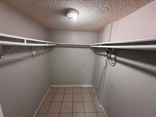 10000 NW 80th Ct 2345, Hialeah Gardens, FL 33016