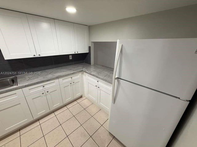 10000 NW 80th Ct 2345, Hialeah Gardens, FL 33016