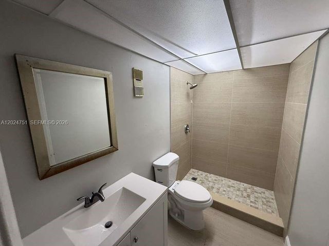 10000 NW 80th Ct 2345, Hialeah Gardens, FL 33016