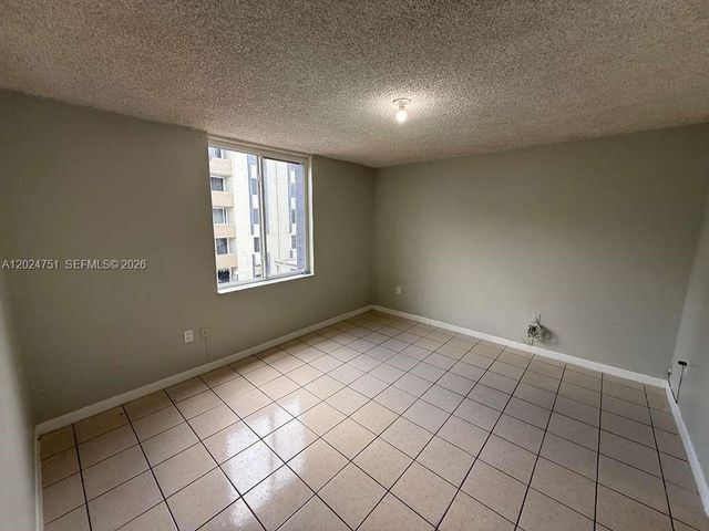 10000 NW 80th Ct 2345, Hialeah Gardens, FL 33016
