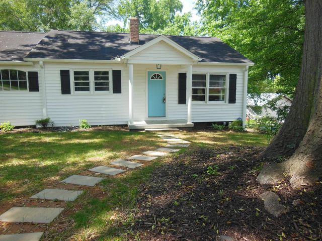 37 Bishop St, Inman, SC 29349