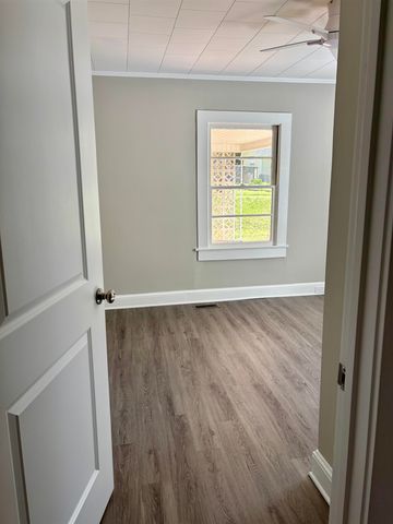 37 Bishop St, Inman, SC 29349