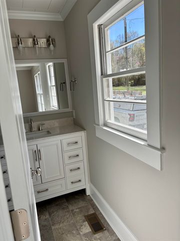 37 Bishop St, Inman, SC 29349