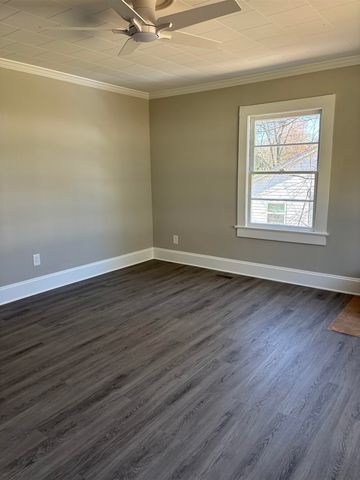 37 Bishop St, Inman, SC 29349