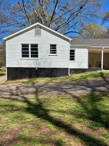 37 Bishop St, Inman, SC 29349
