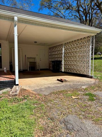 37 Bishop St, Inman, SC 29349