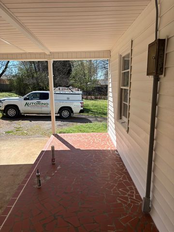 37 Bishop St, Inman, SC 29349