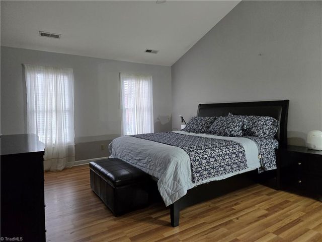 3405 Peninsula Drive, Jamestown, NC 27282