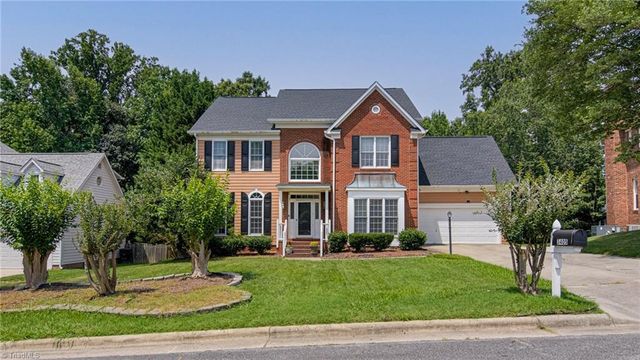 3405 Peninsula Drive, Jamestown, NC 27282