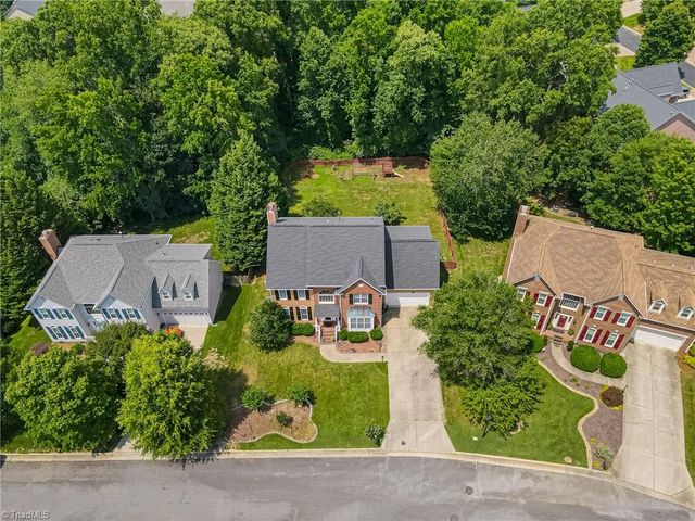 3405 Peninsula Drive, Jamestown, NC 27282