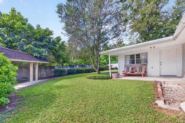 521 S LARRY CIRCLE, Brandon, FL 33511