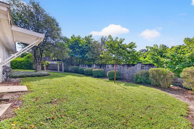 521 S LARRY CIRCLE, Brandon, FL 33511