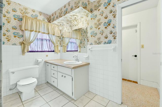 521 S LARRY CIRCLE, Brandon, FL 33511