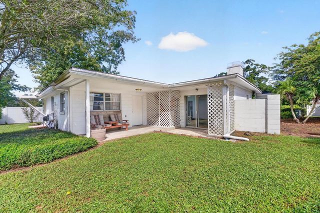 521 S LARRY CIRCLE, Brandon, FL 33511