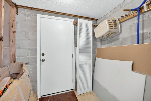 521 S LARRY CIRCLE, Brandon, FL 33511