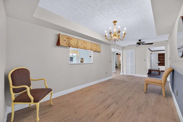 521 S LARRY CIRCLE, Brandon, FL 33511