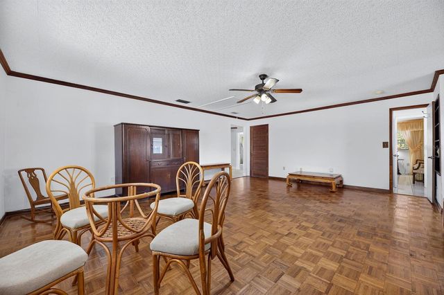 521 S LARRY CIRCLE, Brandon, FL 33511