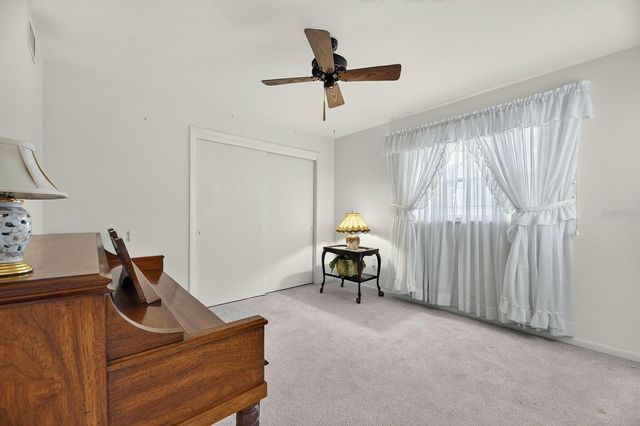 521 S LARRY CIRCLE, Brandon, FL 33511