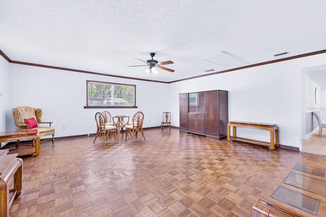 521 S LARRY CIRCLE, Brandon, FL 33511