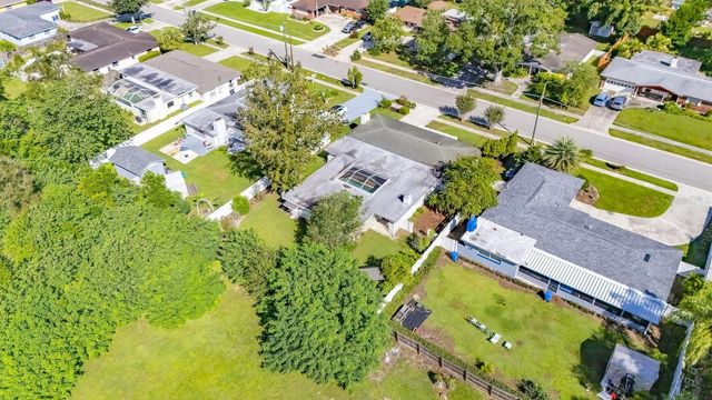 521 S LARRY CIRCLE, Brandon, FL 33511