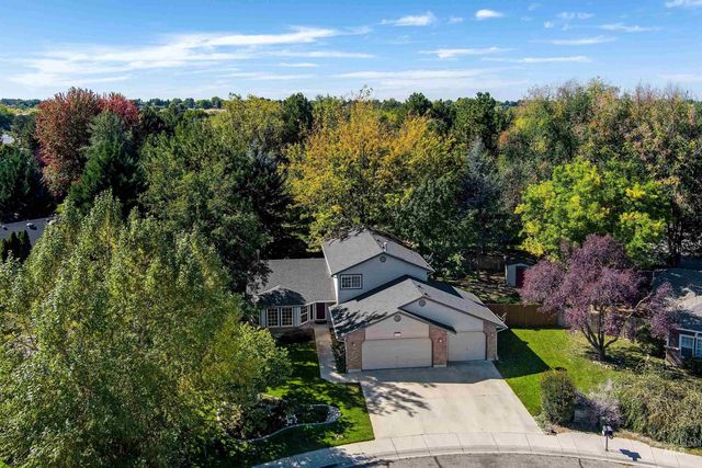 6071 N Drake Way, Garden City, ID 83714