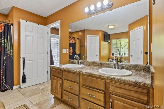 51 Kingston Drive, Pike Road, AL 36064