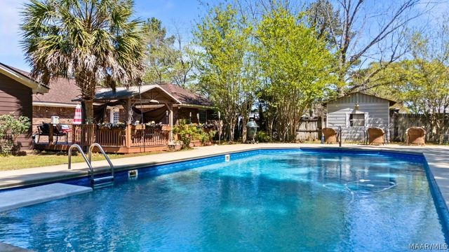 51 Kingston Drive, Pike Road, AL 36064