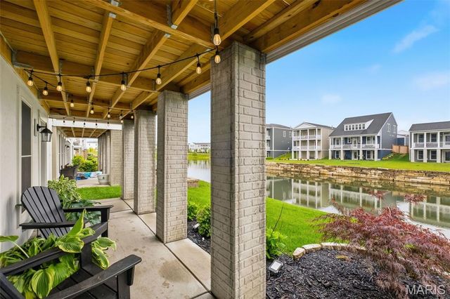 1064 Dyess Way, St Charles, MO 63301