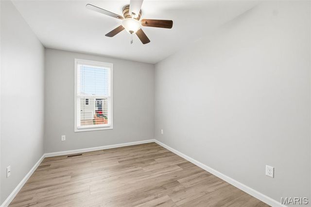 1064 Dyess Way, St Charles, MO 63301