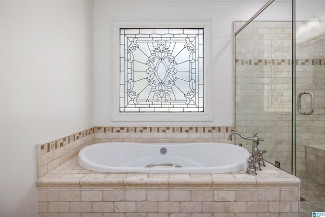 2201 CHANTICLEER LANE, Vestavia Hills, AL 35216