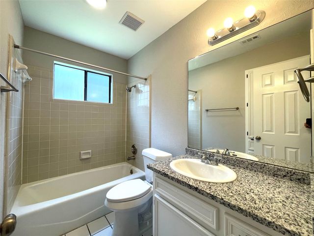 1008 Cresswell DR, Pflugerville, TX 78660