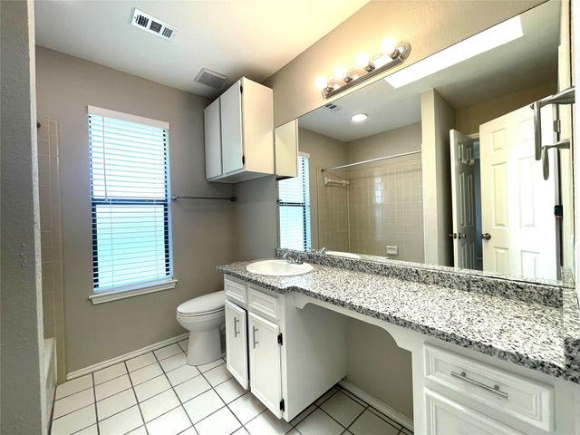 1008 Cresswell DR, Pflugerville, TX 78660