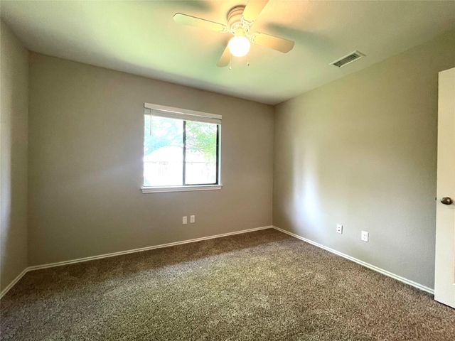 1008 Cresswell DR, Pflugerville, TX 78660