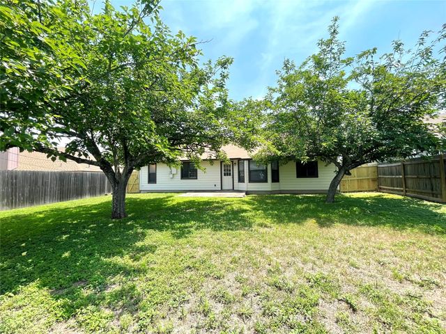 1008 Cresswell DR, Pflugerville, TX 78660