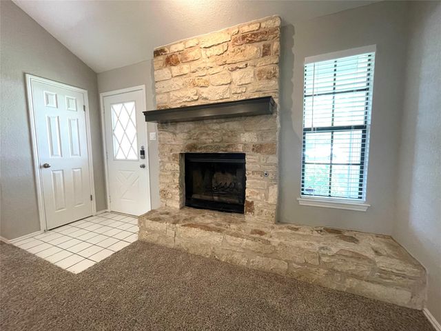 1008 Cresswell DR, Pflugerville, TX 78660