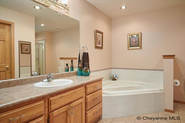 6224 NORTHVIEW DR, Cheyenne, WY 82009