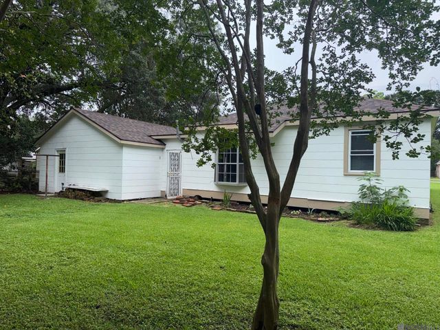 734 Maryland Ave, Port Allen, LA 70767