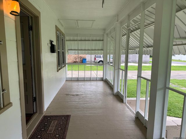 734 Maryland Ave, Port Allen, LA 70767