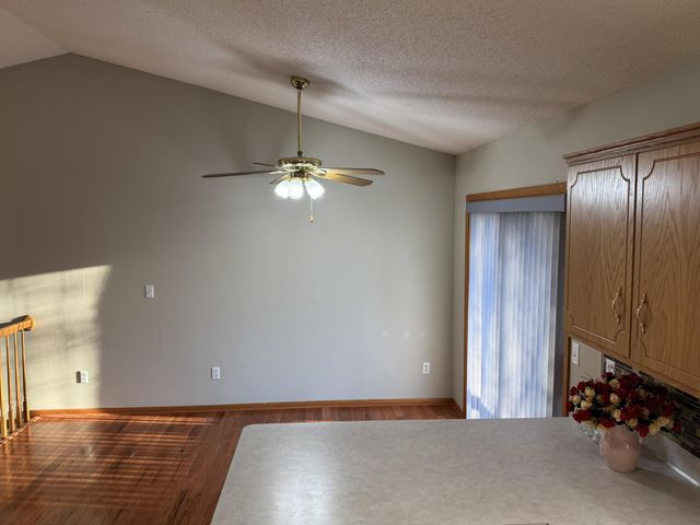 7431 Dupont Avenue N, Brooklyn Park, MN 55444