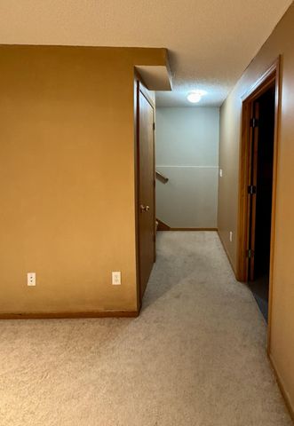 7431 Dupont Avenue N, Brooklyn Park, MN 55444