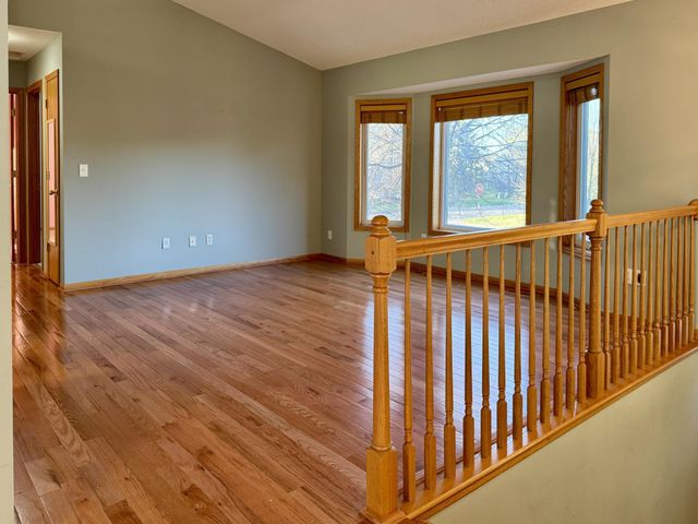 7431 Dupont Avenue N, Brooklyn Park, MN 55444