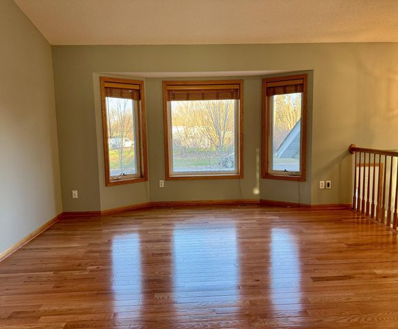 7431 Dupont Avenue N, Brooklyn Park, MN 55444