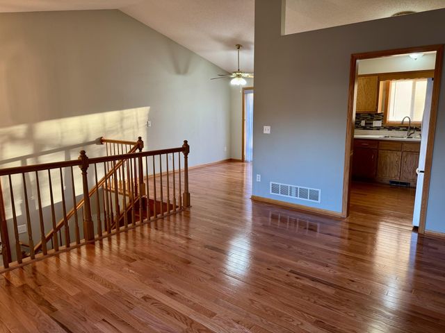 7431 Dupont Avenue N, Brooklyn Park, MN 55444