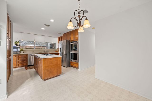 8011 Suspiro Drive, Houston, TX 77083