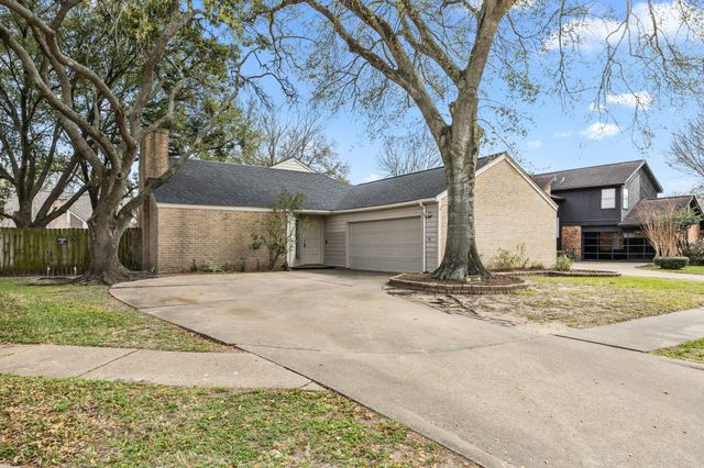 8011 Suspiro Drive, Houston, TX 77083